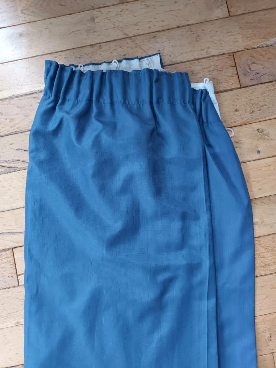 Blue curtains with black out lining - Image 2