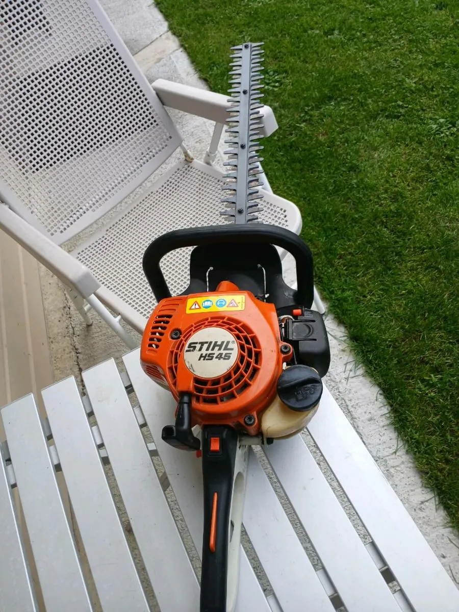 Stihl hs45 hedge strimmer in excellent condition - Image 1