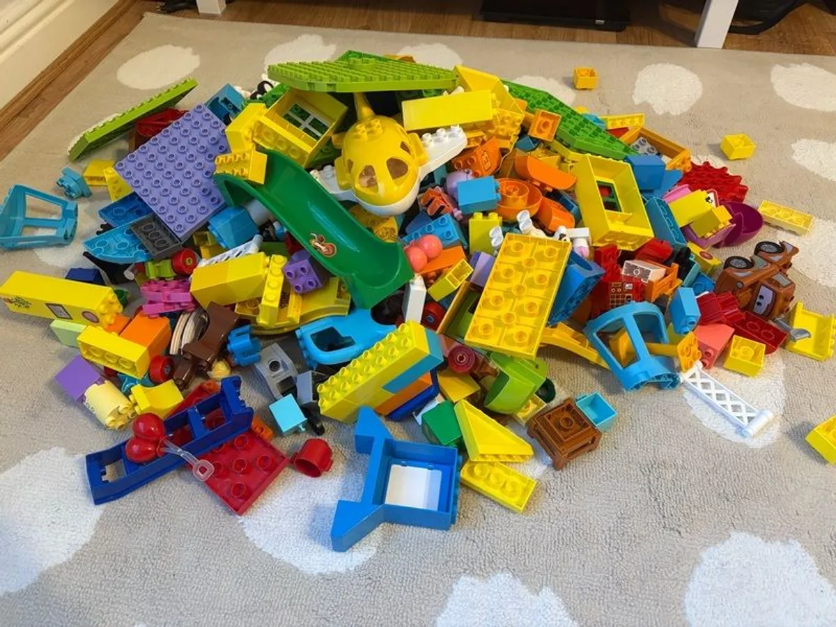 Duplo- many sets - Image 3