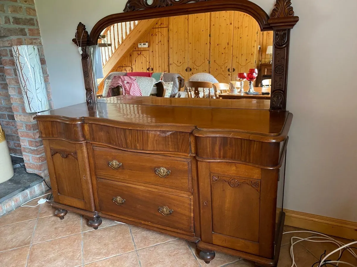 Retro sideboard  1630 wide x550 deep x1630 wide  p - Image 1