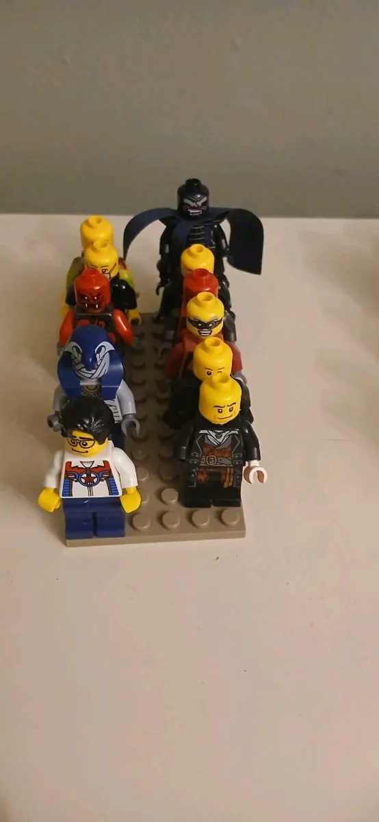Lego minifigures and accessories - Image 4