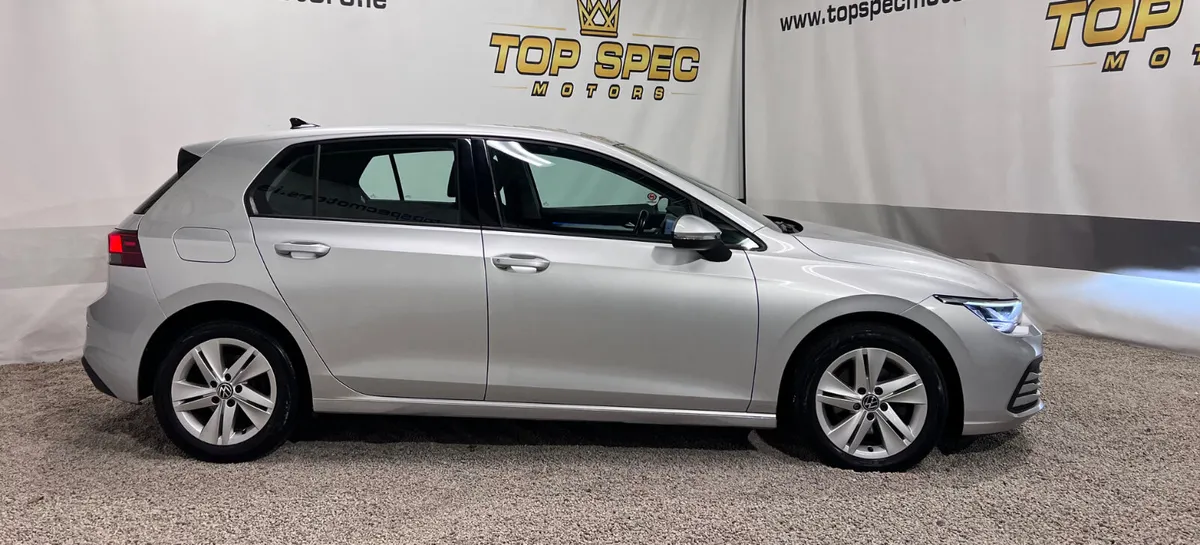 2021 VW GOLF 1.5 Etsi AUTO evo Life💥 - Image 2