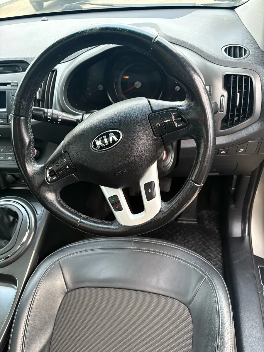 131 Kia Sportage Platinum - Image 3