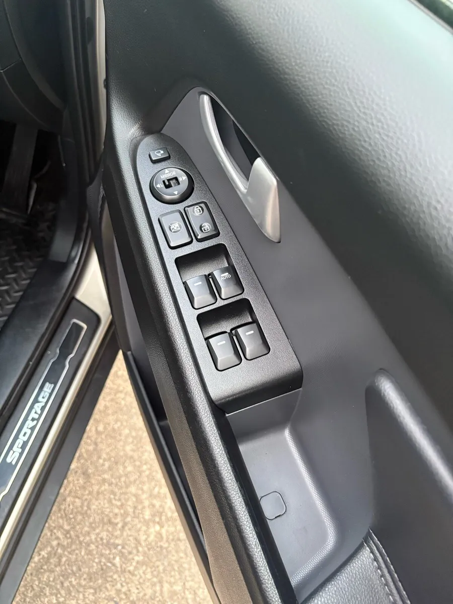 131 Kia Sportage Platinum - Image 4