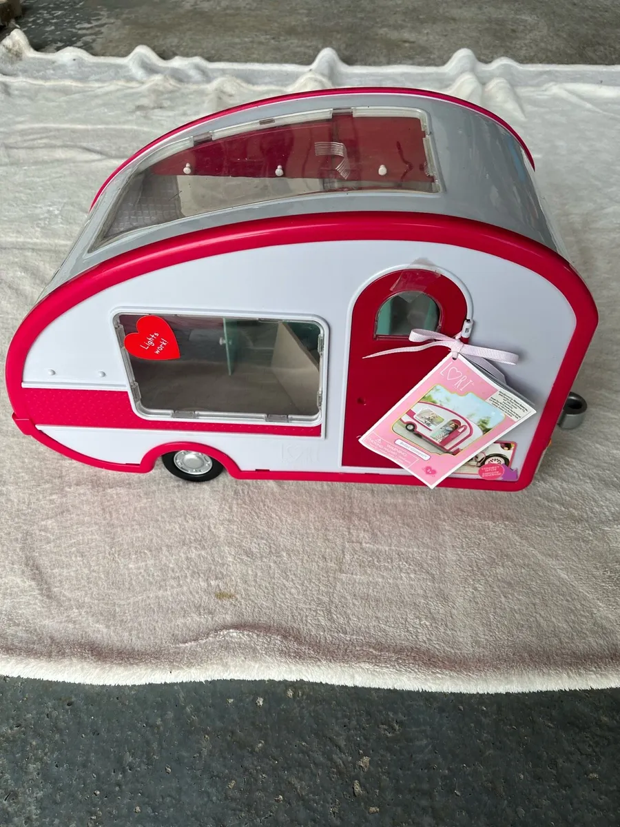 Lori toy caravan - Image 1