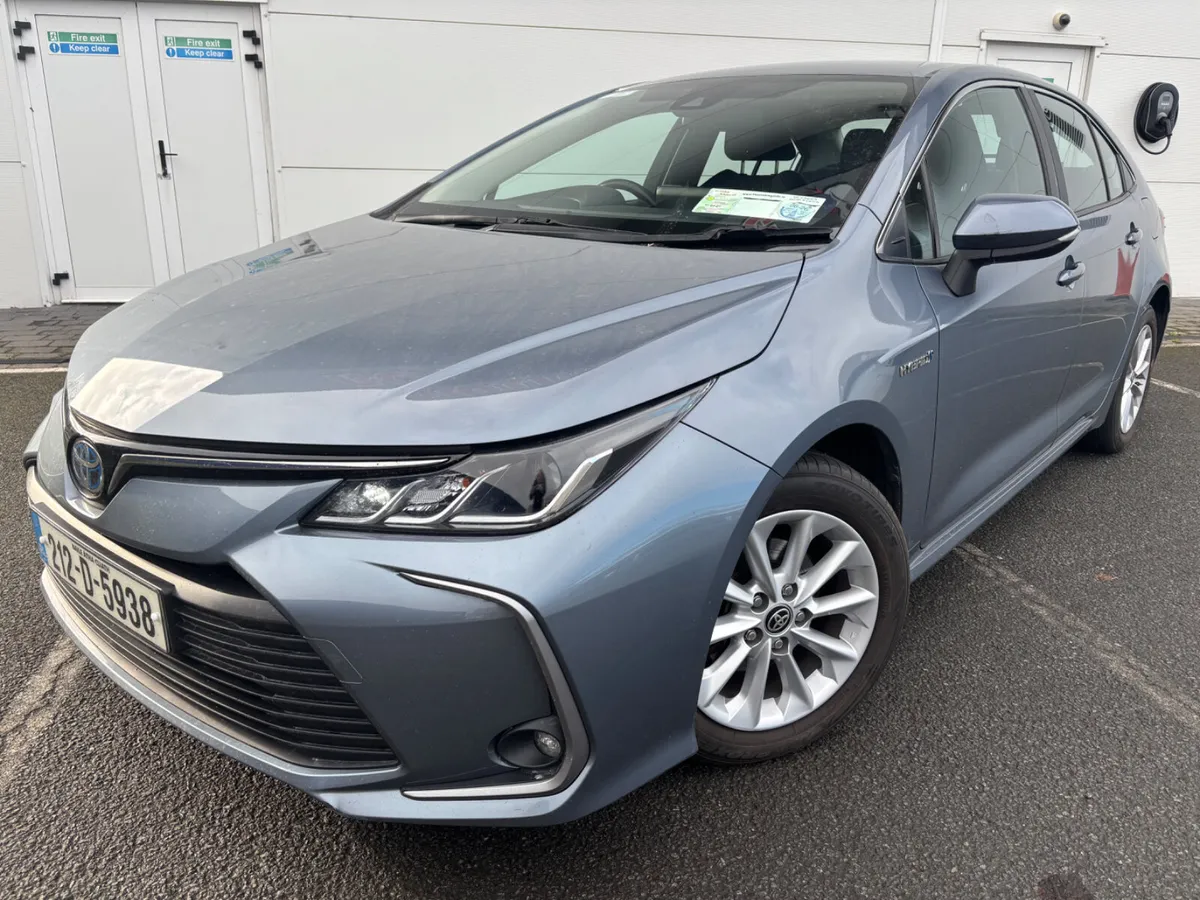 2021 TOYOTA COROLLA LUNA HYBRID NCT 1 OWNER - Image 3
