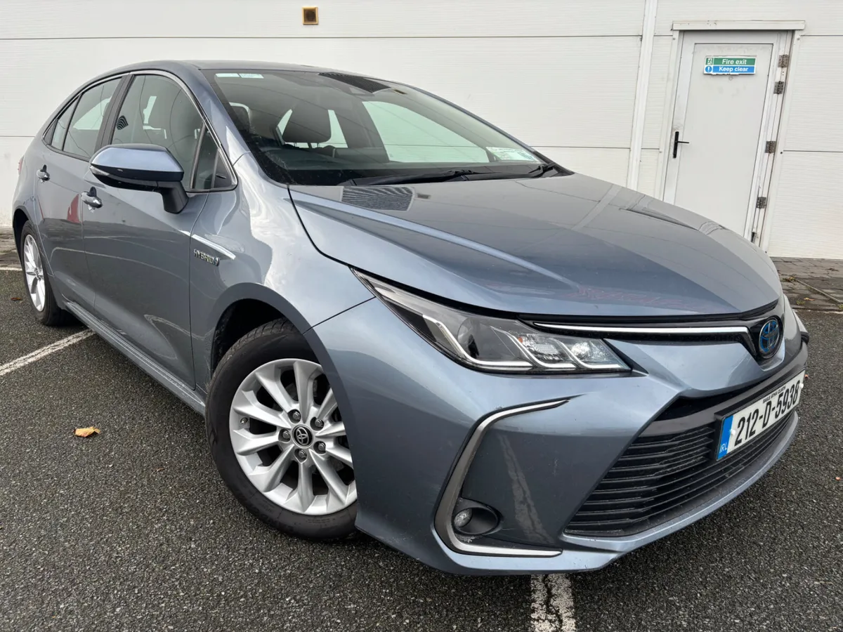 2021 TOYOTA COROLLA LUNA HYBRID NCT 1 OWNER - Image 1