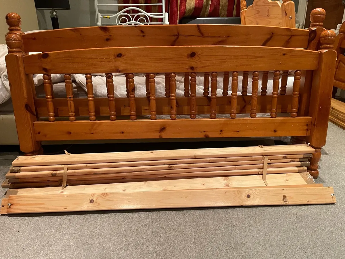 Beautiful 4 Ft 6” Solid Pine Wooden Double Bed