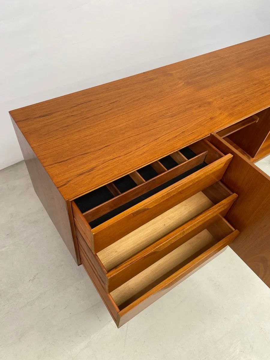 Rare Vintage McIntosh Mid Century Teak Sideboard - Image 4