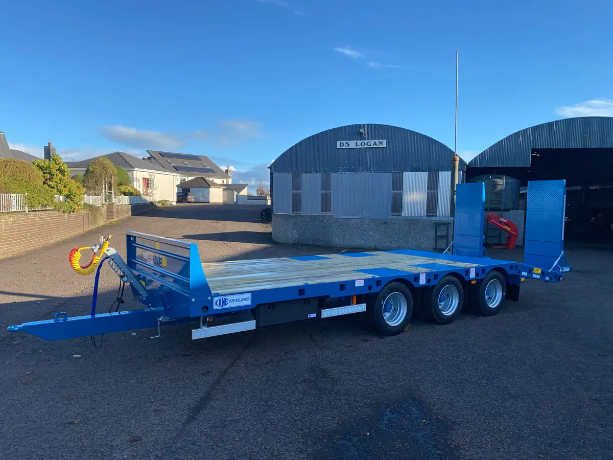 Kane LLTM 24T - 725 Tri Axle Low Loader - Image 1
