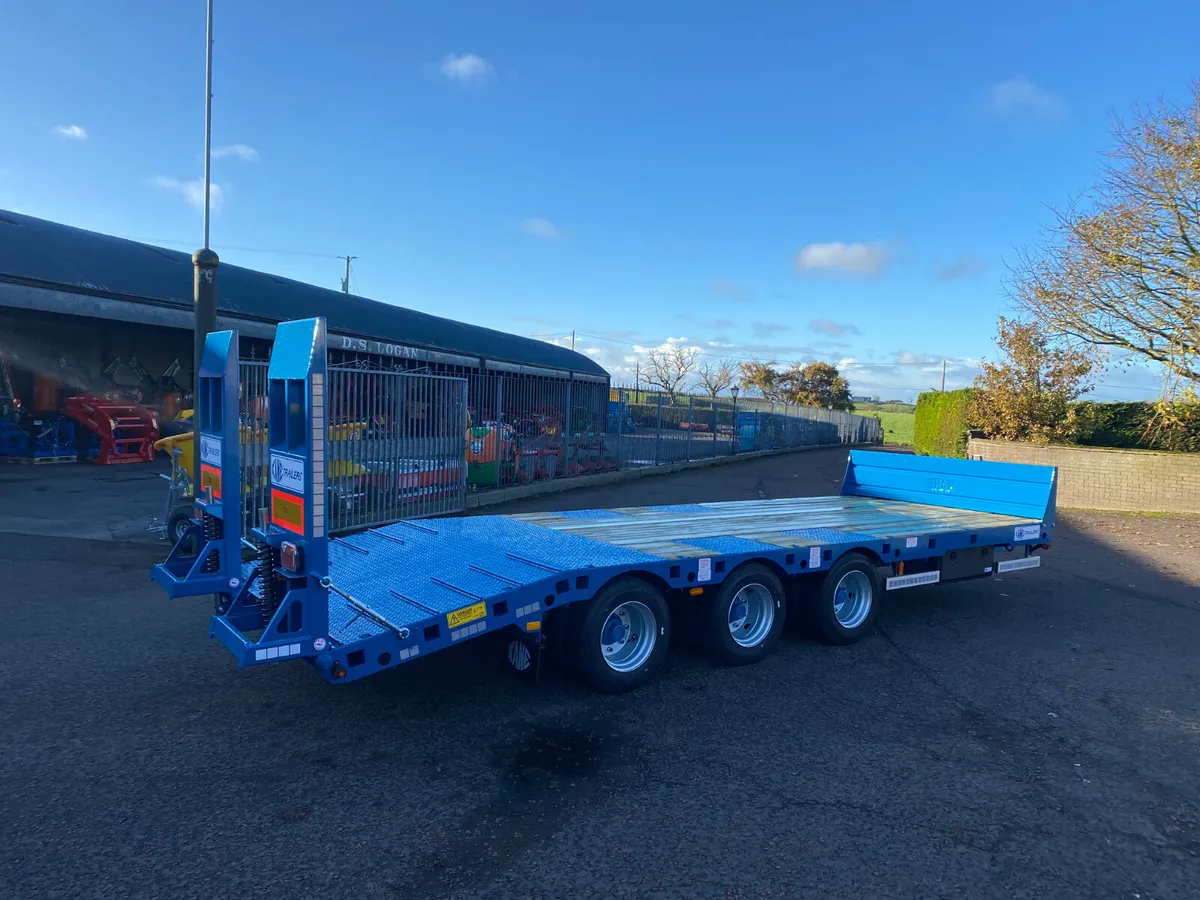 Kane LLTM 24T - 725 Tri Axle Low Loader - Image 3