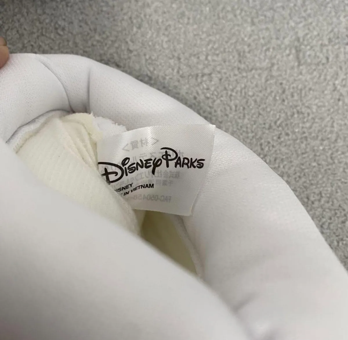 mickey mouse gloves - Image 1