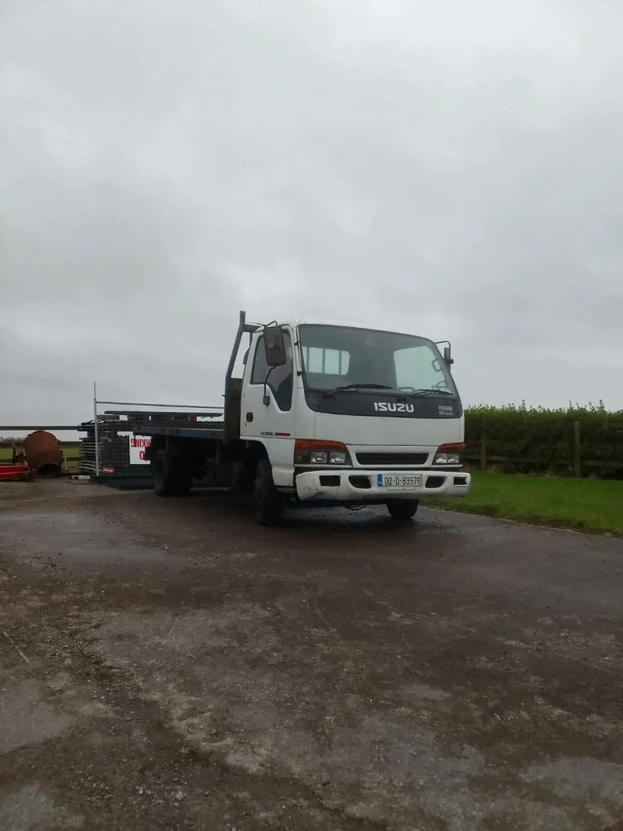 Isuzu tipper - Image 1