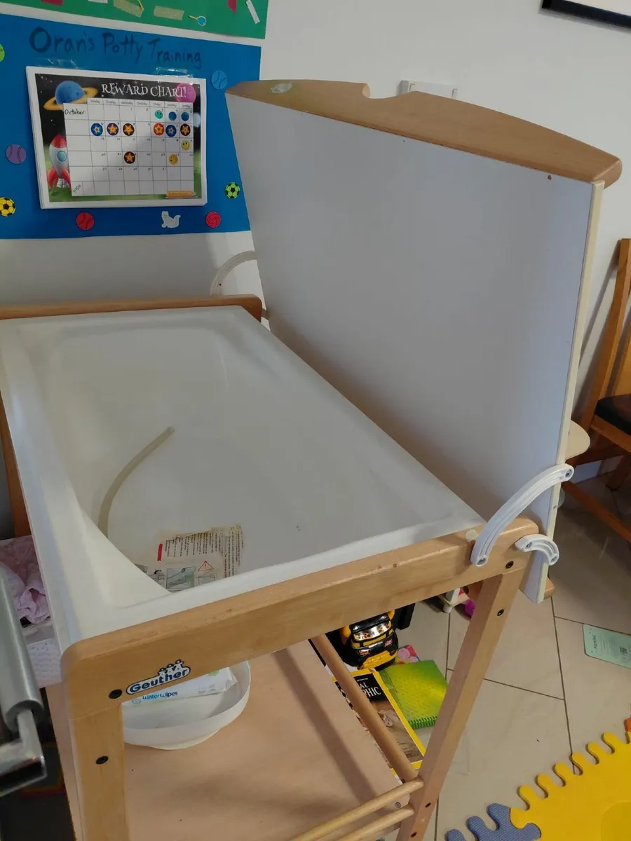 Geuther Changing Table with Baby Bath - Image 2