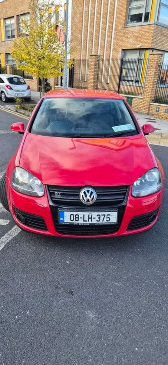 2008 Volkswagen Golf - Image 2