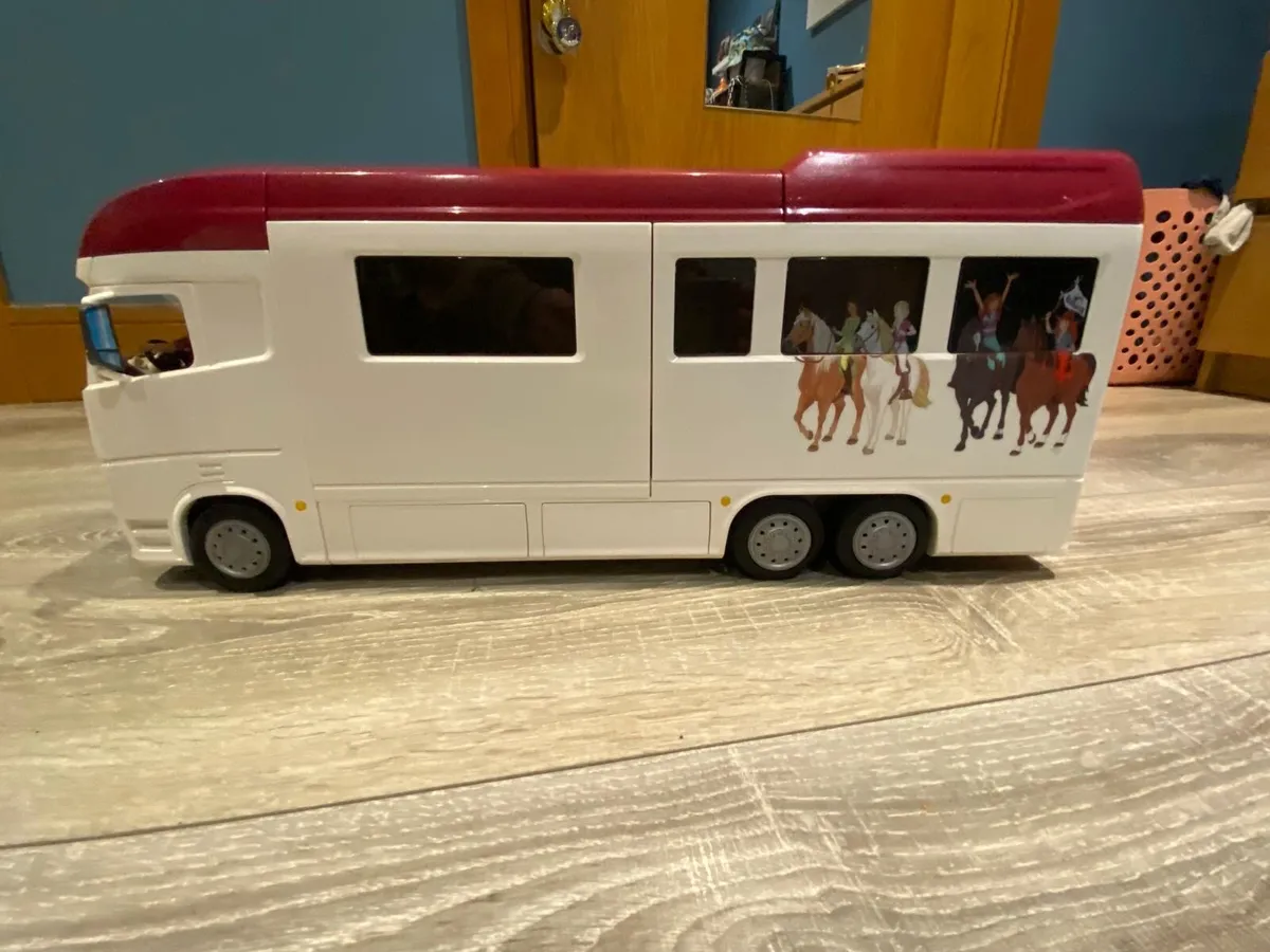 Schleich Horse Transporter Playset - Image 2