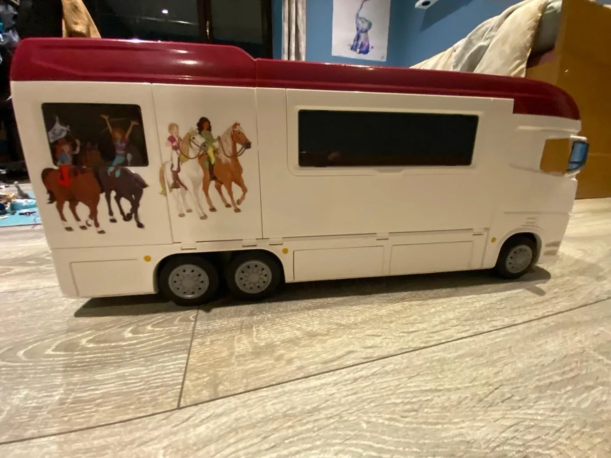 Schleich Horse Transporter Playset - Image 3