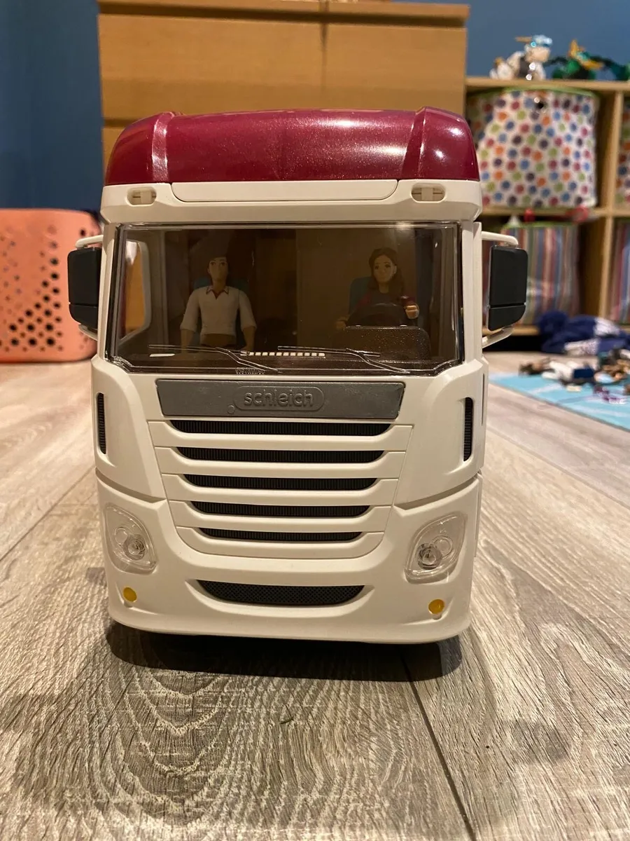 Schleich Horse Transporter Playset - Image 4
