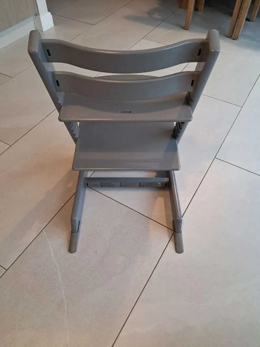 Tripp Trapp with baby set, seat cover and straps - Image 2