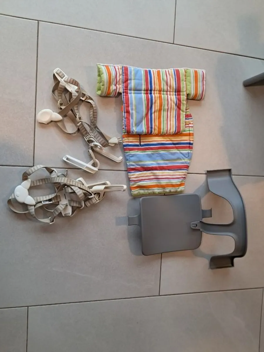 Tripp Trapp with baby set, seat cover and straps - Image 3