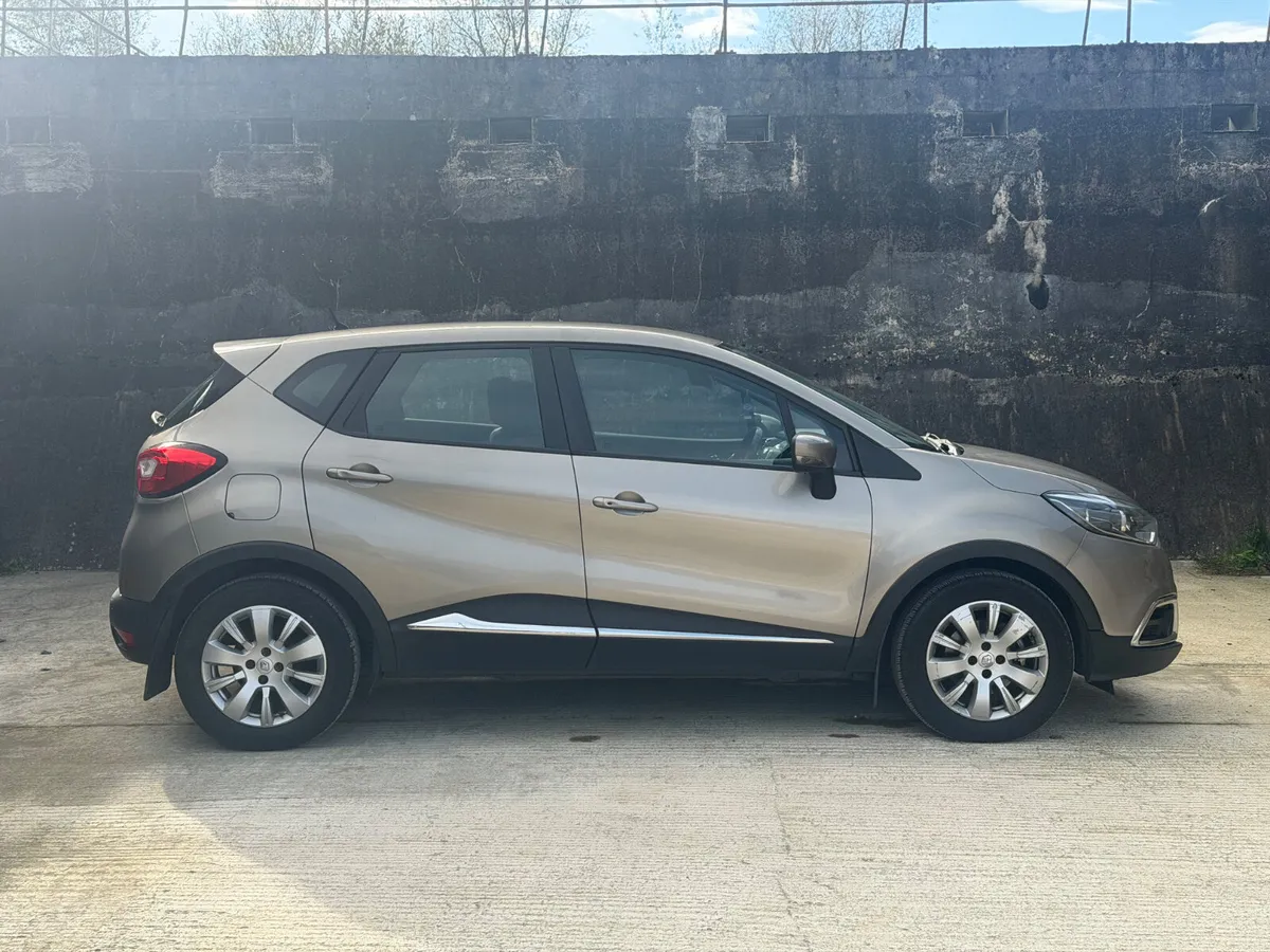 2014 Renault Captur (Diesel) - Image 2