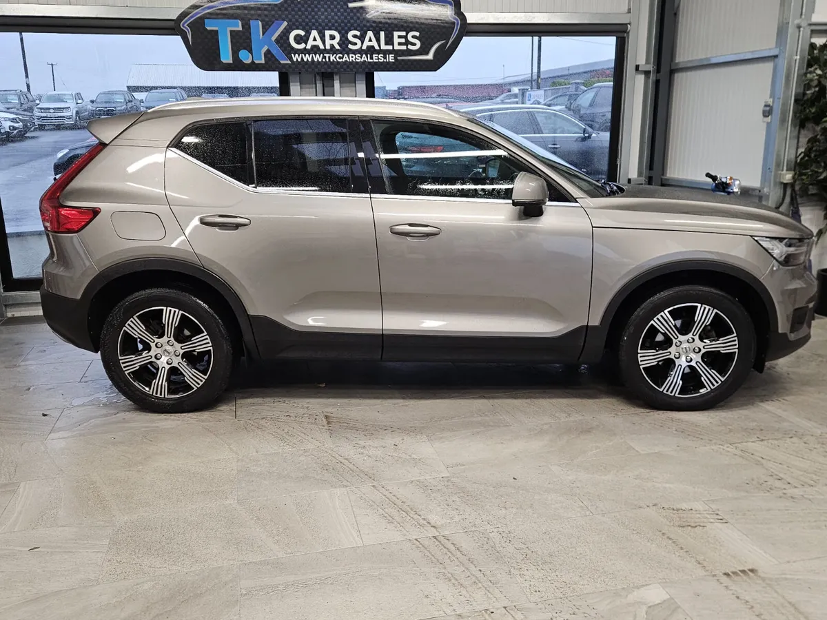 201 VOLVO XC40 2.0 DIESEL AUTOMATIC - Image 2