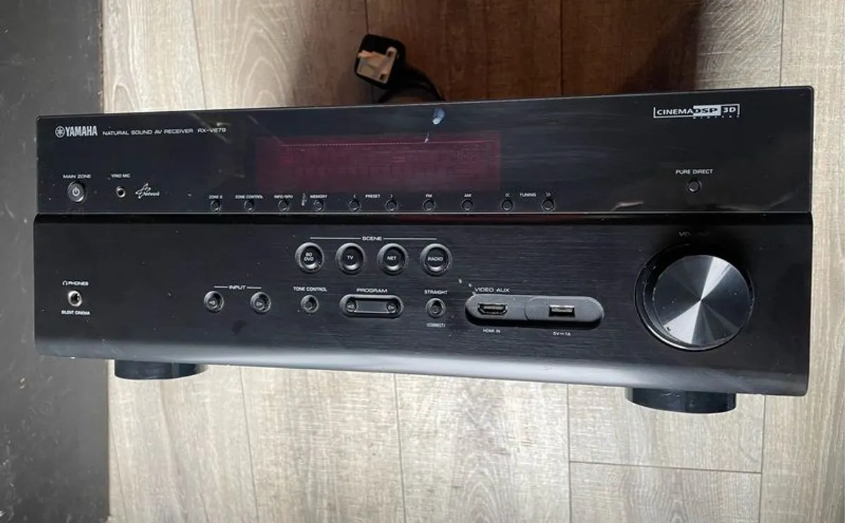 Yamaha RX-V679 - Image 1