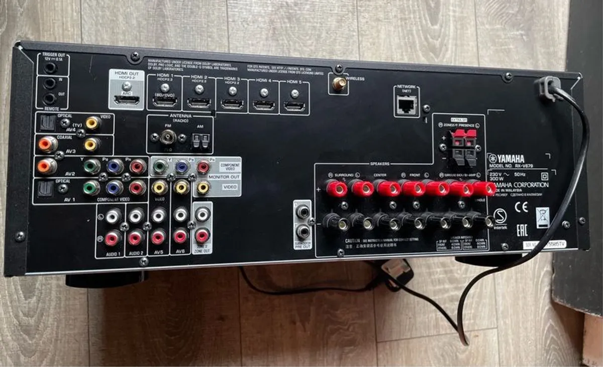 Yamaha RX-V679 - Image 2