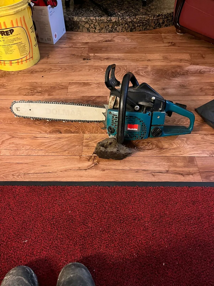 Makita chainsaw - Image 2