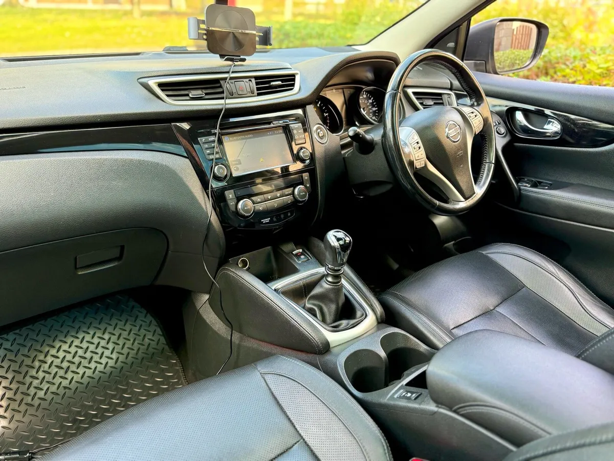 Nissan Qashqai Tekna - Image 4