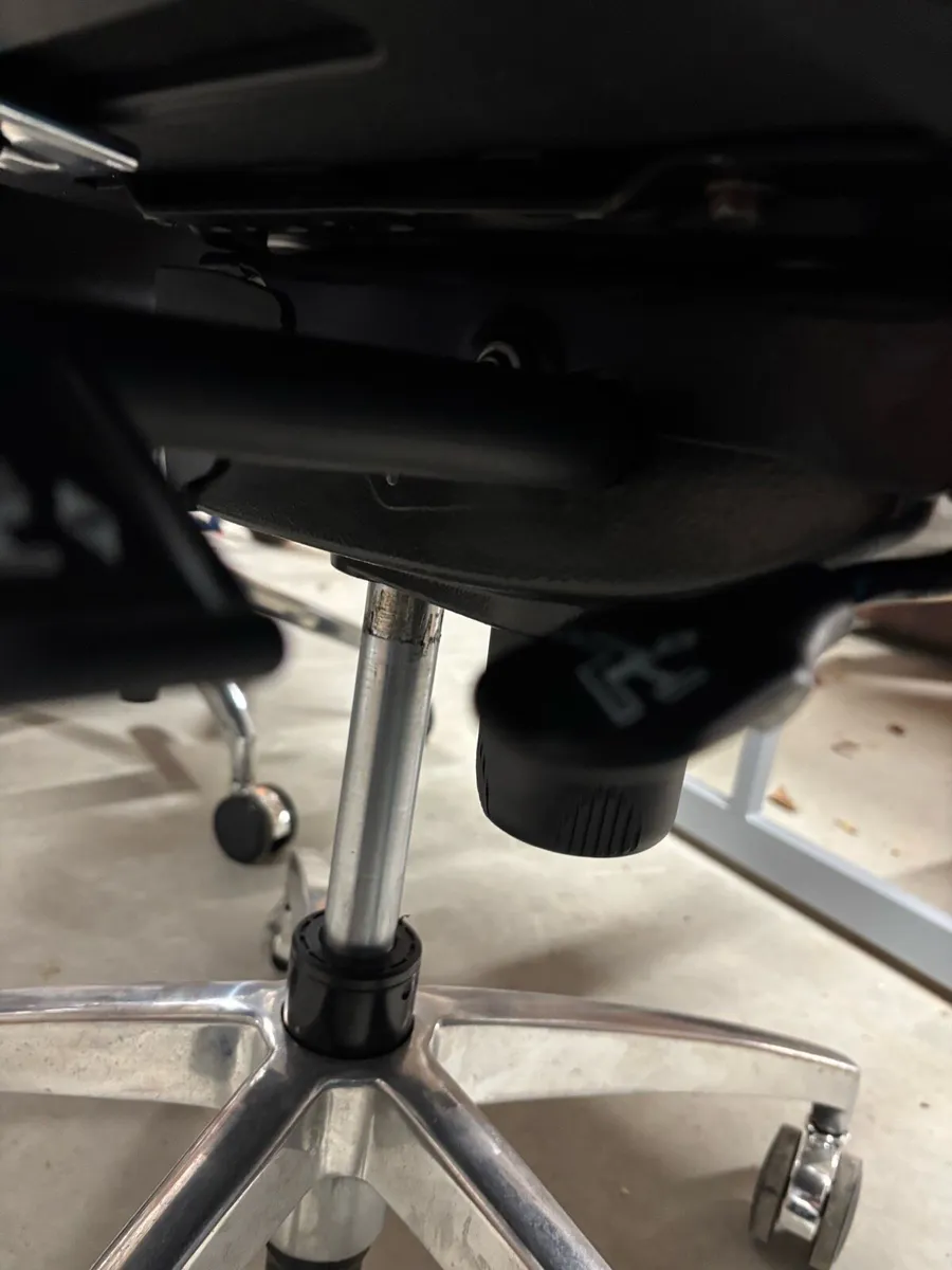 Executive office swivel chairs - Image 4