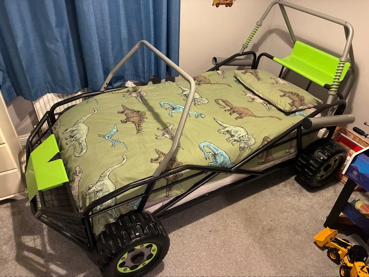 Kids Car bed - Image 1