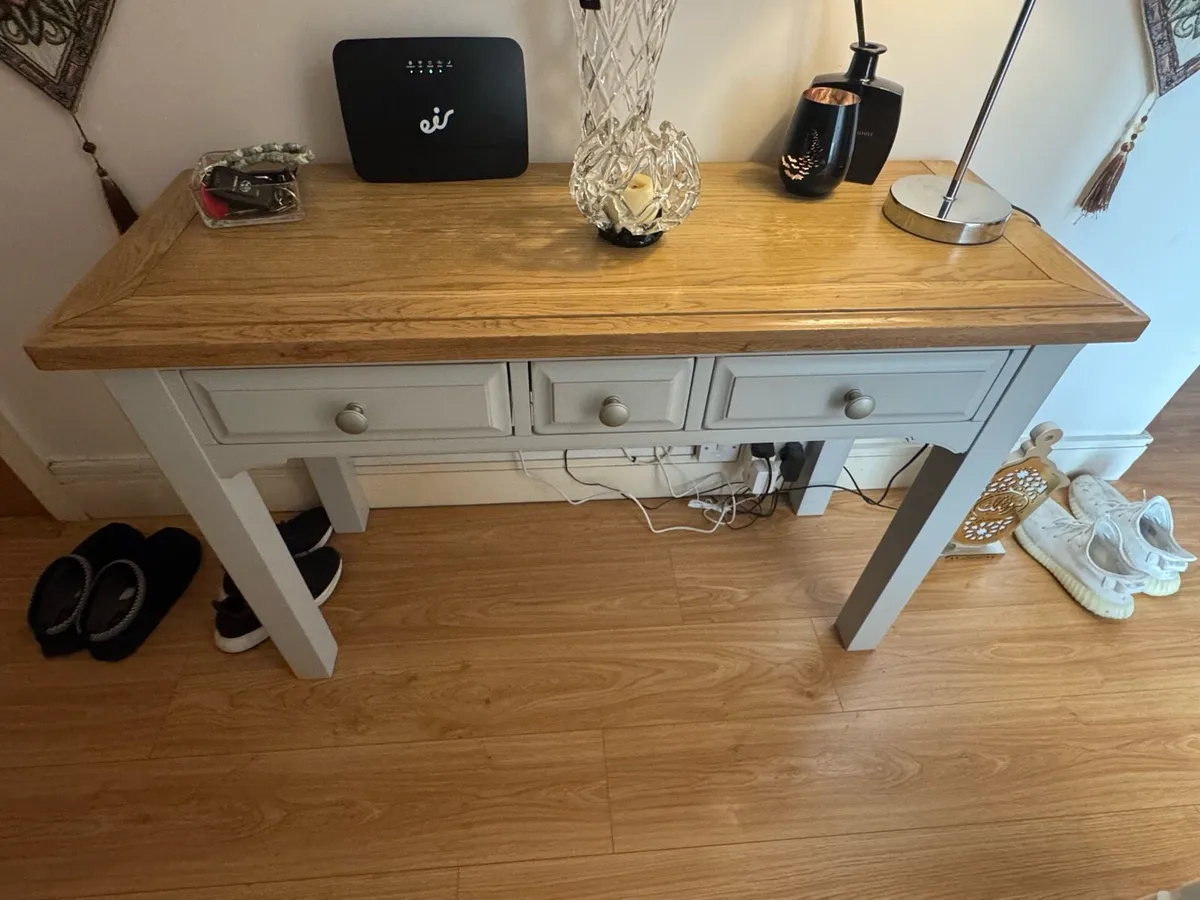 Dressing table/desk - Image 1