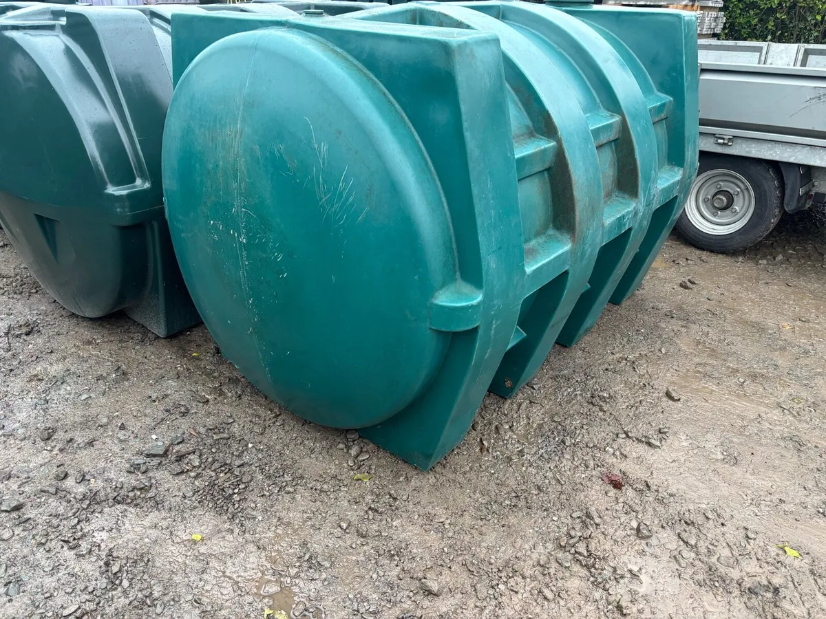 Water tank - Image 1