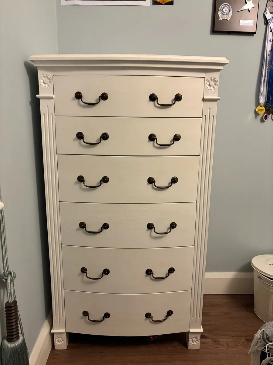 Richard Heath Dresser & matching Bedside Lockers - Image 2