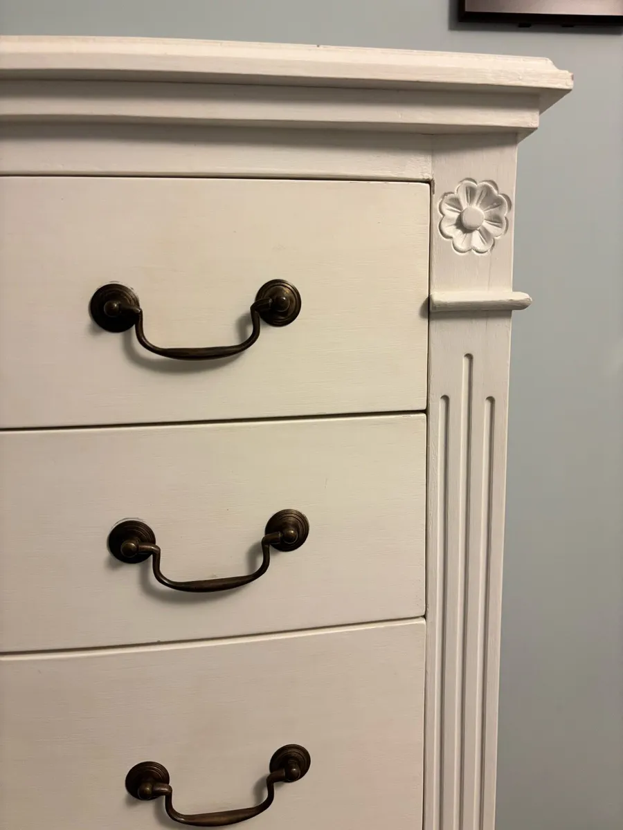 Richard Heath Dresser & matching Bedside Lockers - Image 4