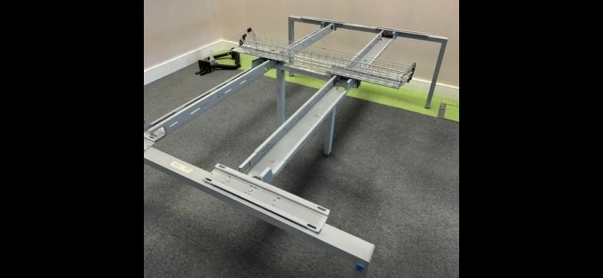2 x Sets of 4 Office Desks Modular - Image 4