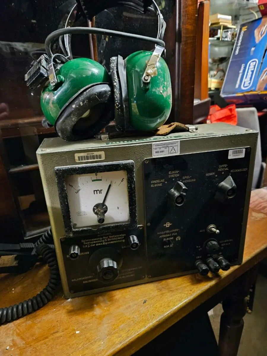 Vintage German Radio Transmitter - Image 2