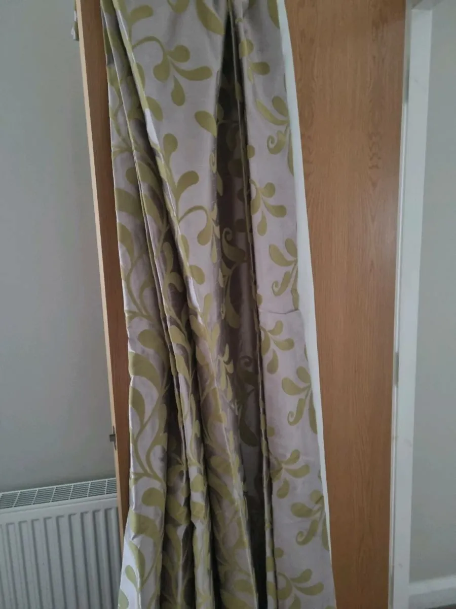 2 sets of eyelet curtains - green/beige - Image 3