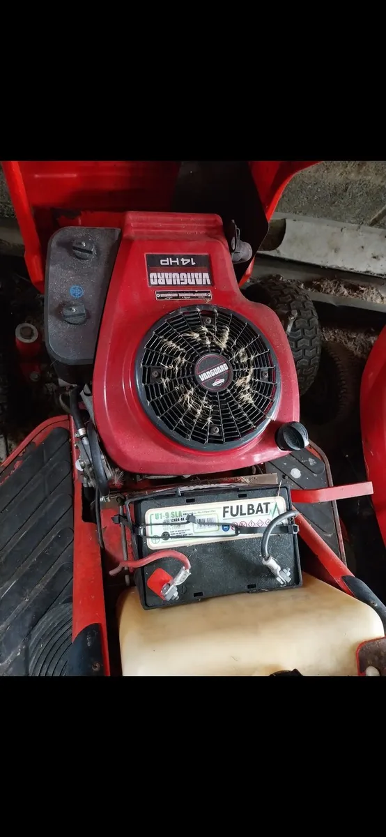 Ride on lawnmower - Image 2