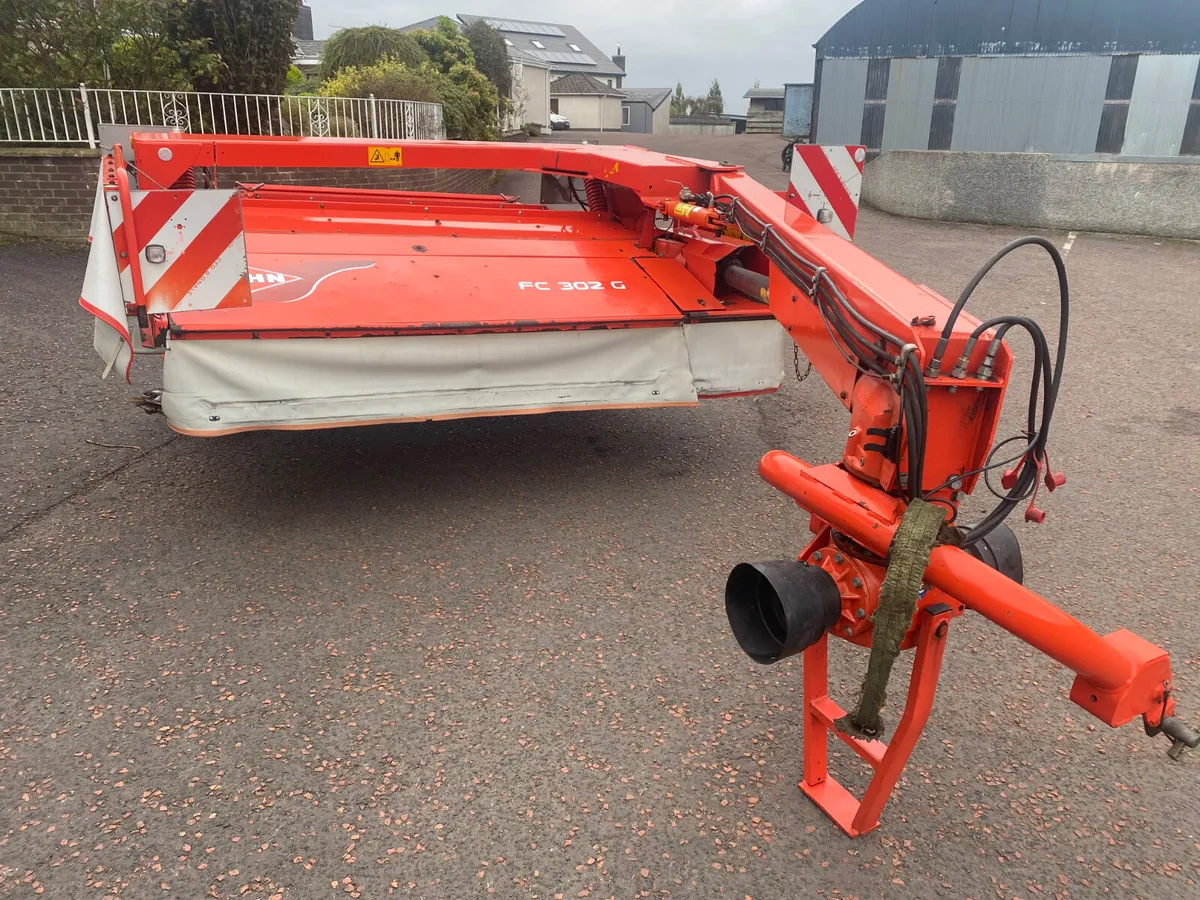 Kuhn FC302G Mower Conditioner - Image 2