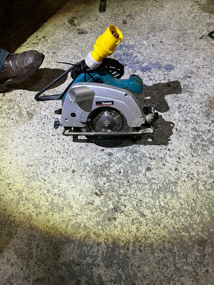 Makita circular saw - Image 1