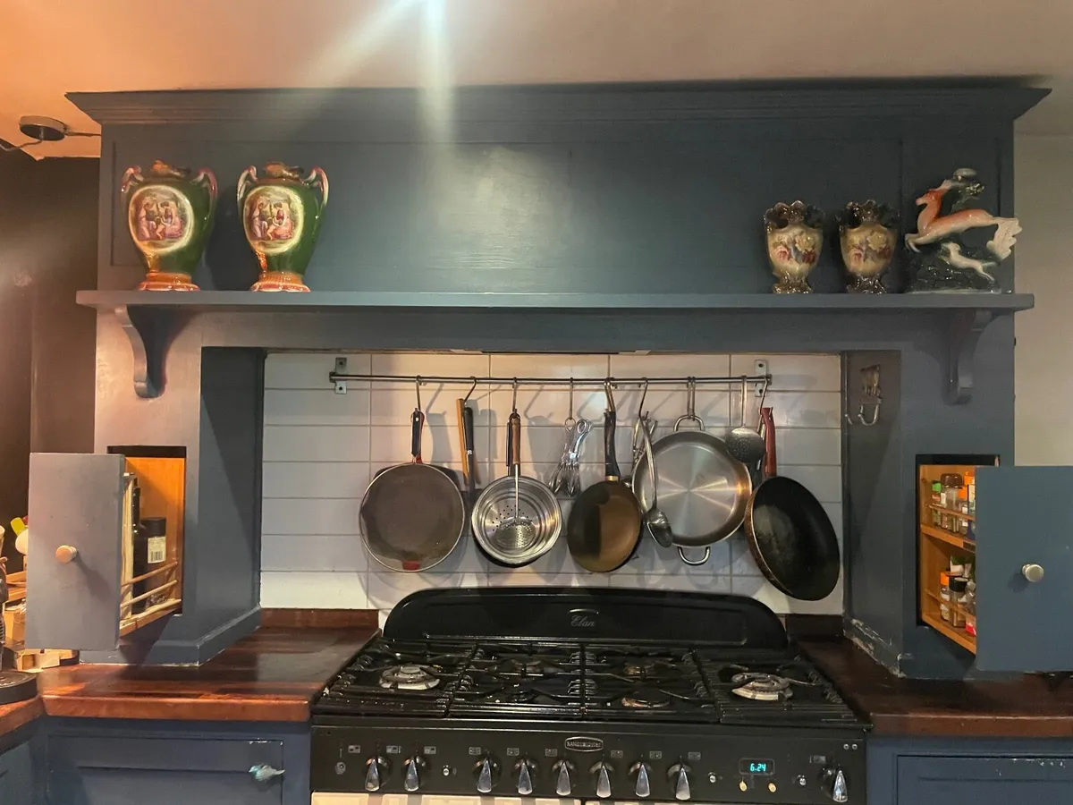 Kitchen range canopy - Image 2