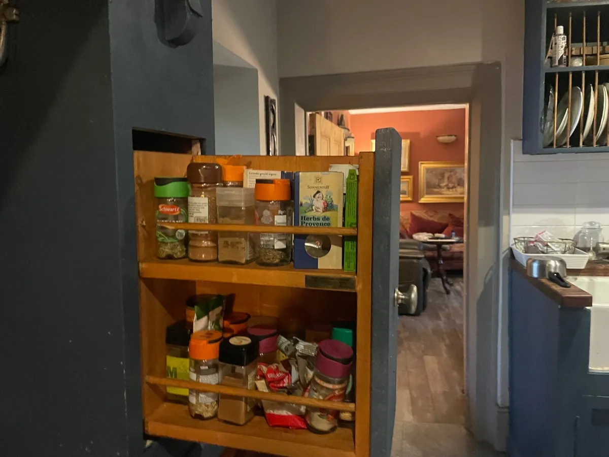 Kitchen range canopy - Image 3