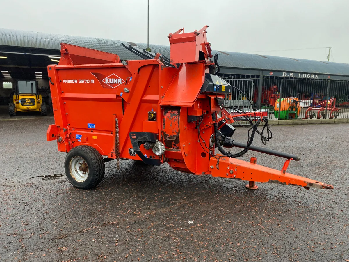 Kuhn Primor 3570M Straw Blower & Silage Feeder - Image 1