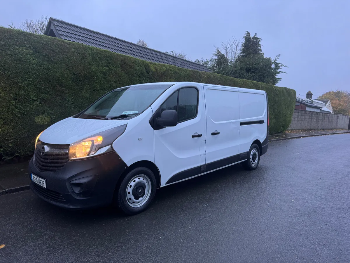 Opel Vivaro lwb cvrt 11/26 - Image 4