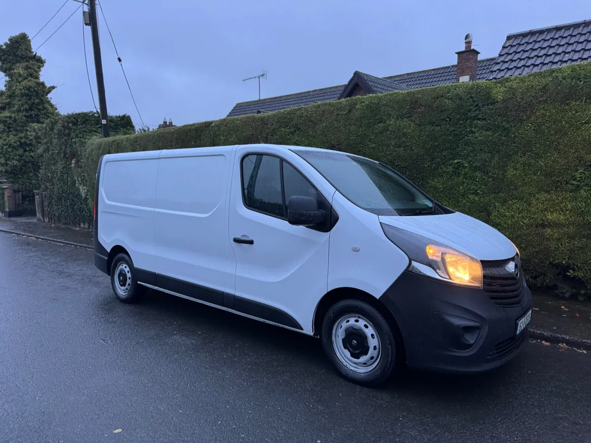 Opel Vivaro lwb cvrt 11/26 - Image 1