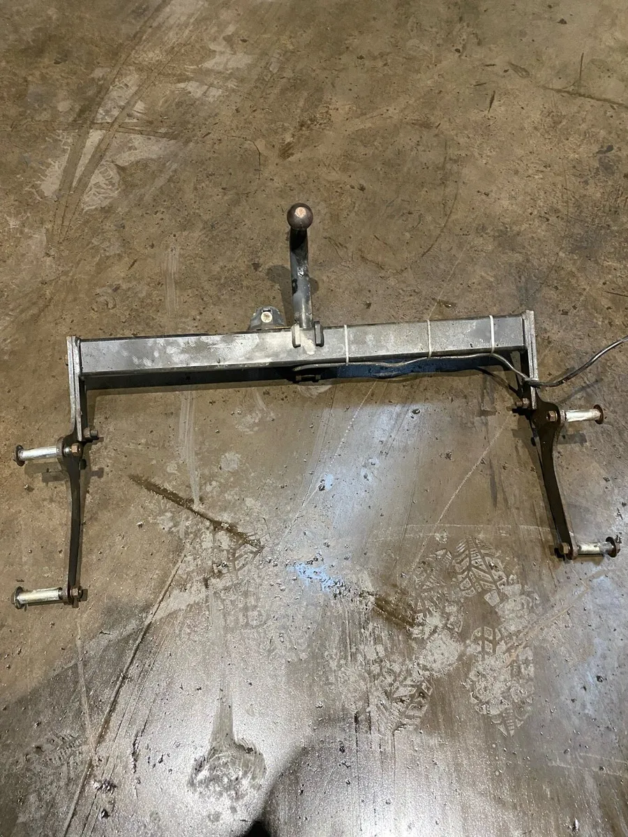 Tow bar for Renault Laguna mk3 07/13