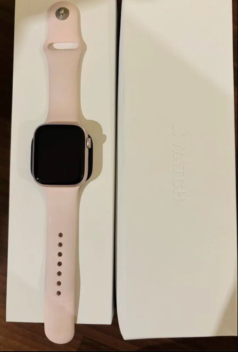 Apple Watch - Image 1
