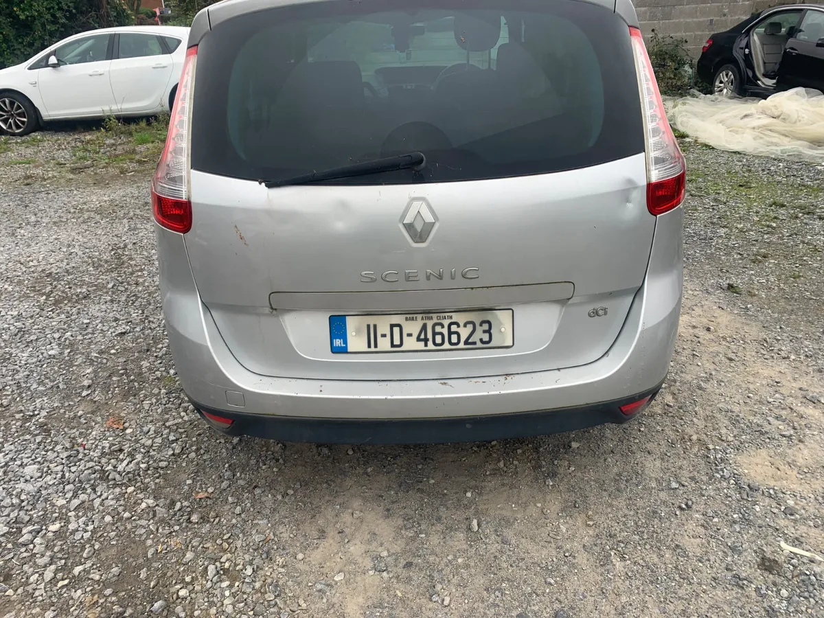 2011 RENAULT SENIC DIESEL 7 SEATER - Image 2